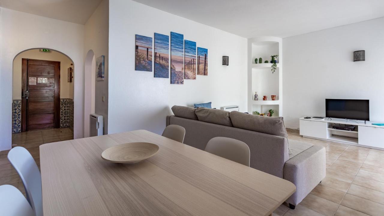 Charming Beachside Apartment W/ Pool By Lovelystay Αλμπουφέιρα Εξωτερικό φωτογραφία